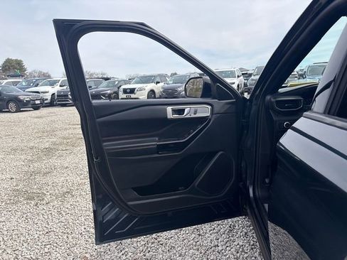 Used 2022 Ford Explorer ST-Line image 17