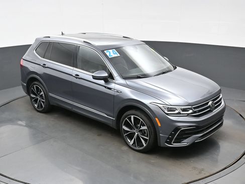 Used 2024 Volkswagen Tiguan SEL R-Line AWD/4WD image 44