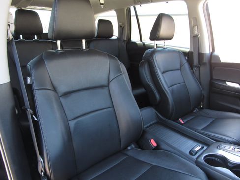 Certified 2022 Honda Pilot Special Edition image 8