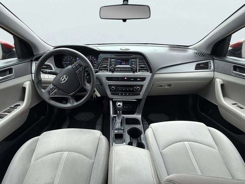 Used 2015 Hyundai Sonata SE FWD image 9