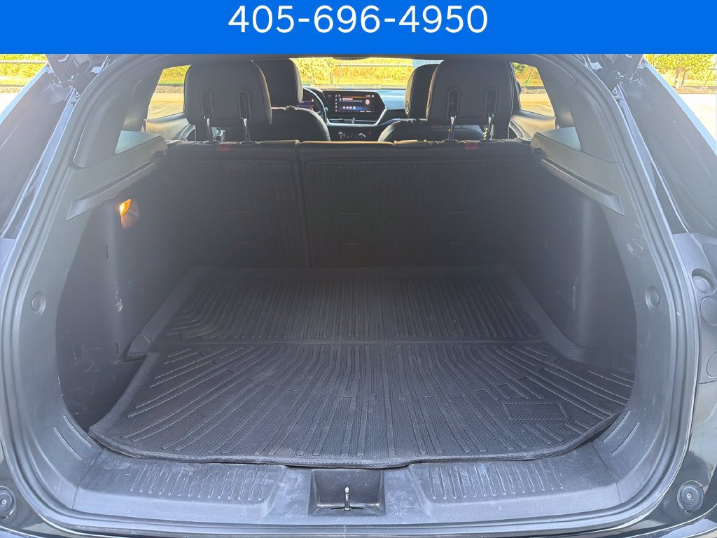 Used 2024 Chevrolet Trax RS w/ Sunroof Package FWD image 30
