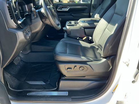 Used 2024 Chevrolet Silverado 2500 LTZ image 17