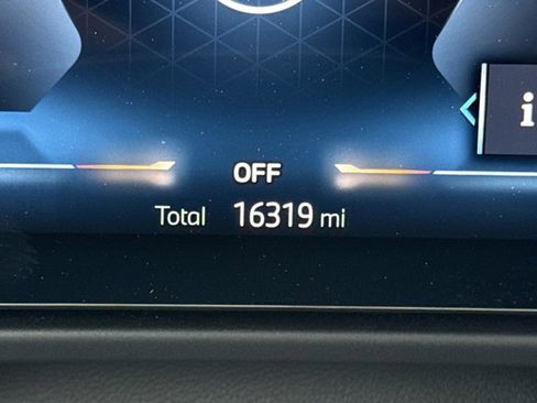 Used 2025 BMW 330i Sedan image 21