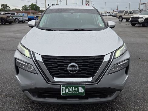 Used 2023 Nissan Rogue SV FWD image 16