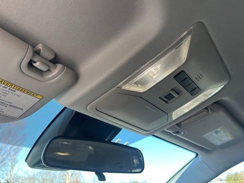 Used 2024 Toyota RAV4 Adventure image 29