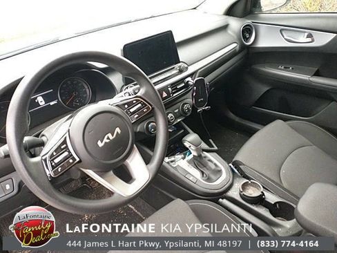 Used 2024 Kia Forte LXS image 3