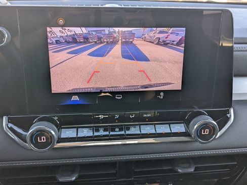 Certified 2024 Chevrolet Colorado LT w/ LT Convenience Package image 18