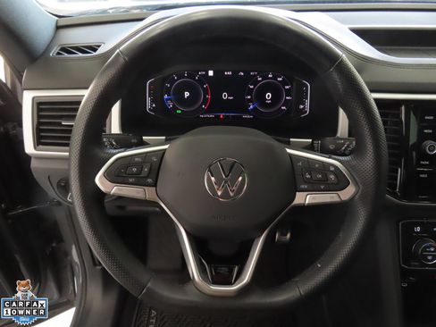 Used 2022 Volkswagen Atlas Cross Sport SEL R-Line AWD/4WD image 16