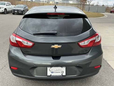Used 2018 Chevrolet Cruze LT w/ Convenience Package image 3