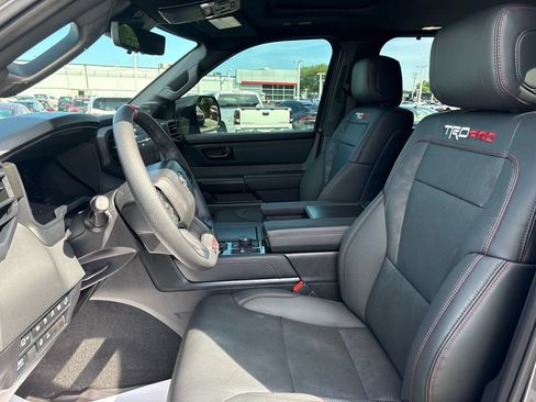 Used 2025 Toyota Sequoia TRD Pro AWD/4WD image 5