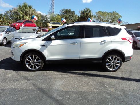 Used 2016 Ford Escape SE w/ SE Chrome Package image 5