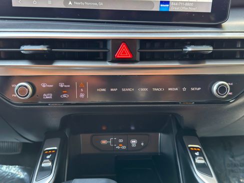 Used 2025 Kia Sorento S w/ Panoramic Sunroof Package FWD image 31