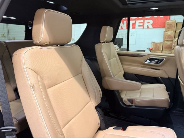 Used 2023 Chevrolet Tahoe Premier w/ Premium Package 2 AWD/4WD image 30