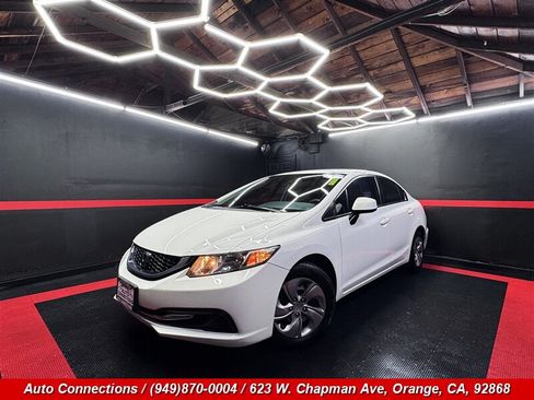 Used 2013 Honda Civic LX image 2