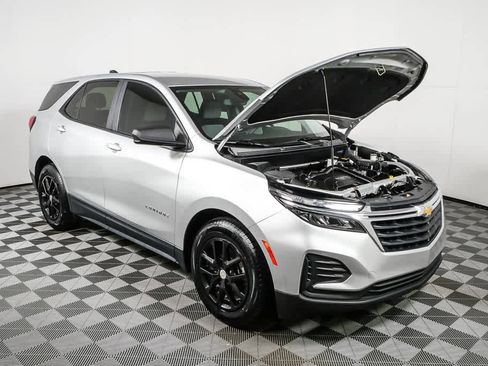 Used 2022 Chevrolet Equinox LS FWD image 33