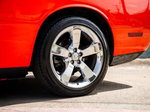Used 2009 Dodge Challenger R/T RWD image 40