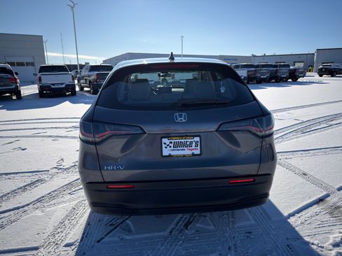 Used 2024 Honda HR-V LX image 5