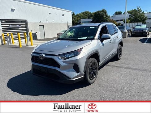 Used 2020 Toyota RAV4 LE w/ All Weather Liner Package AWD/4WD image 20