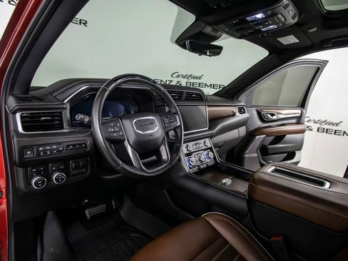 Used 2024 GMC Yukon XL Denali Ultimate w/ LPO, Floor Liner Package AWD/4WD image 23