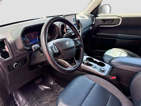 Used 2023 Ford Bronco Sport Outer Banks image 9