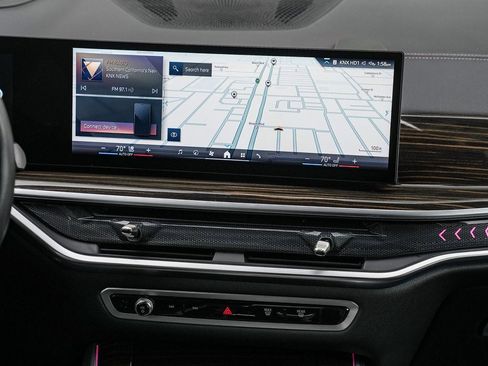 Used 2024 BMW X5 xDrive50e image 13