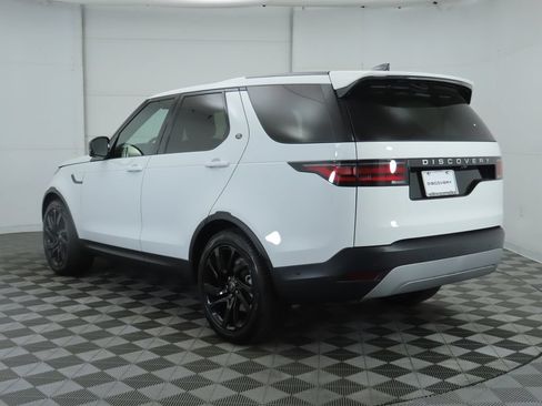 Used 2025 Land Rover Discovery S AWD/4WD image 7