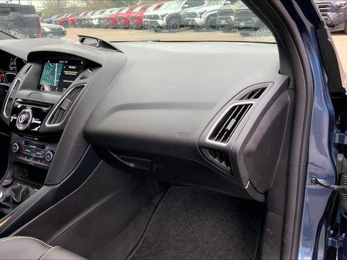 Used 2018 Ford Focus ST w/ Equipment Group 402A image 18