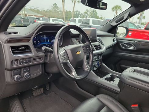 Used 2023 Chevrolet Suburban LT image 14