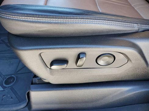 Used 2024 Chevrolet Silverado 1500 High Country w/ High Country Premium Package image 9