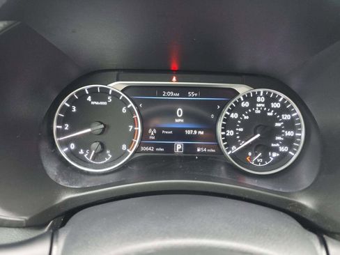 Used 2023 Nissan Sentra SR w/ Electronics Package FWD image 3