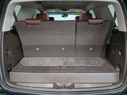 Used 2018 Chevrolet Tahoe Premier AWD/4WD image 12