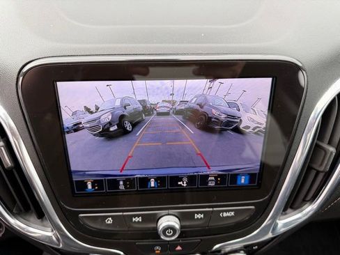 Used 2023 Chevrolet Equinox Premier FWD image 20