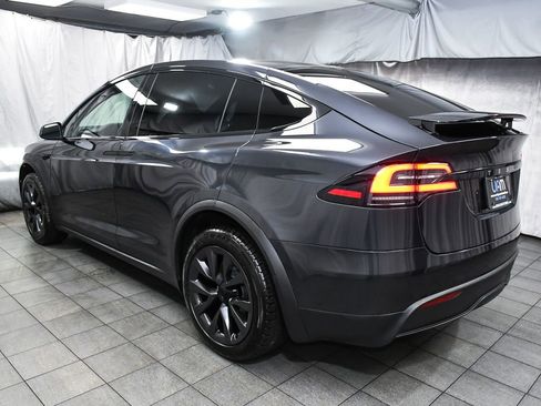 Used 2024 Tesla Model X AWD/4WD image 4