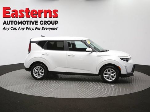 Used 2024 Kia Soul LX w/ Option Group 015 FWD image 45