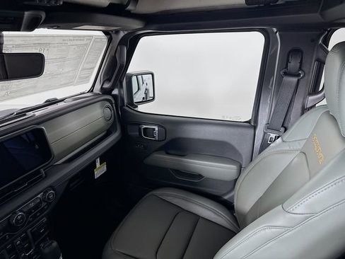 New 2026 Jeep Gladiator Mojave image 26