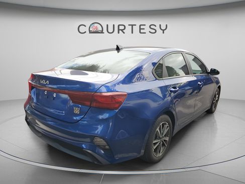 Certified 2023 Kia Forte LXS w/ LXS Technology Package FWD image 18