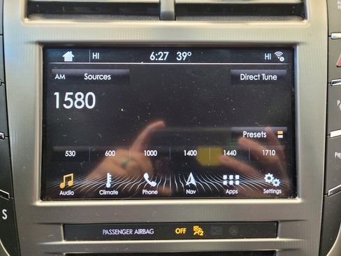 Used 2018 Lincoln MKZ Reserve w/ Technology Package FWD image 25