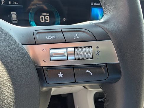 Used 2025 Hyundai Kona SEL FWD image 11