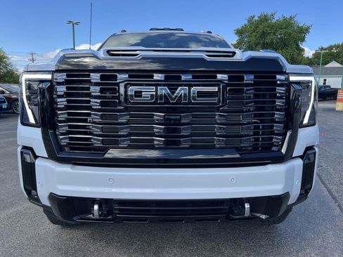 New 2026 GMC Sierra 2500 Denali Ultimate AWD/4WD image 15