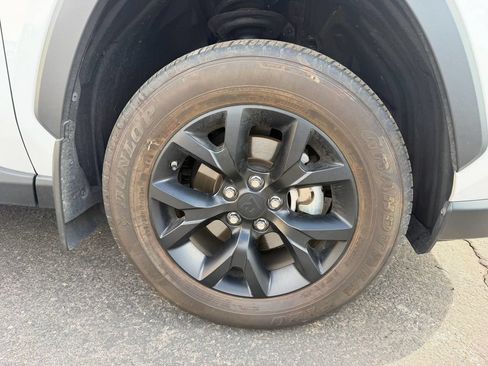 Used 2024 Toyota RAV4 LE FWD image 7