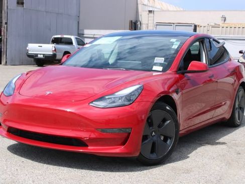 Used 2023 Tesla Model 3 Standard Range RWD image 8