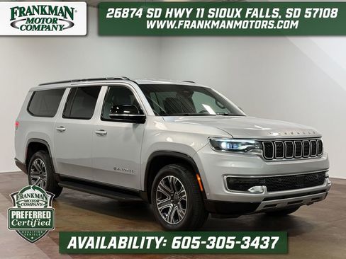 Used 2024 Jeep Wagoneer L Series II w/ Flexible Seating Group AWD/4WD image 1