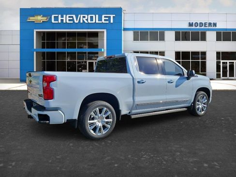 New 2026 Chevrolet Silverado 1500 High Country AWD/4WD image 6