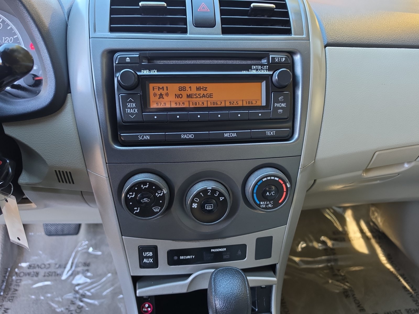 Used 2012 Toyota Corolla LE FWD image 11