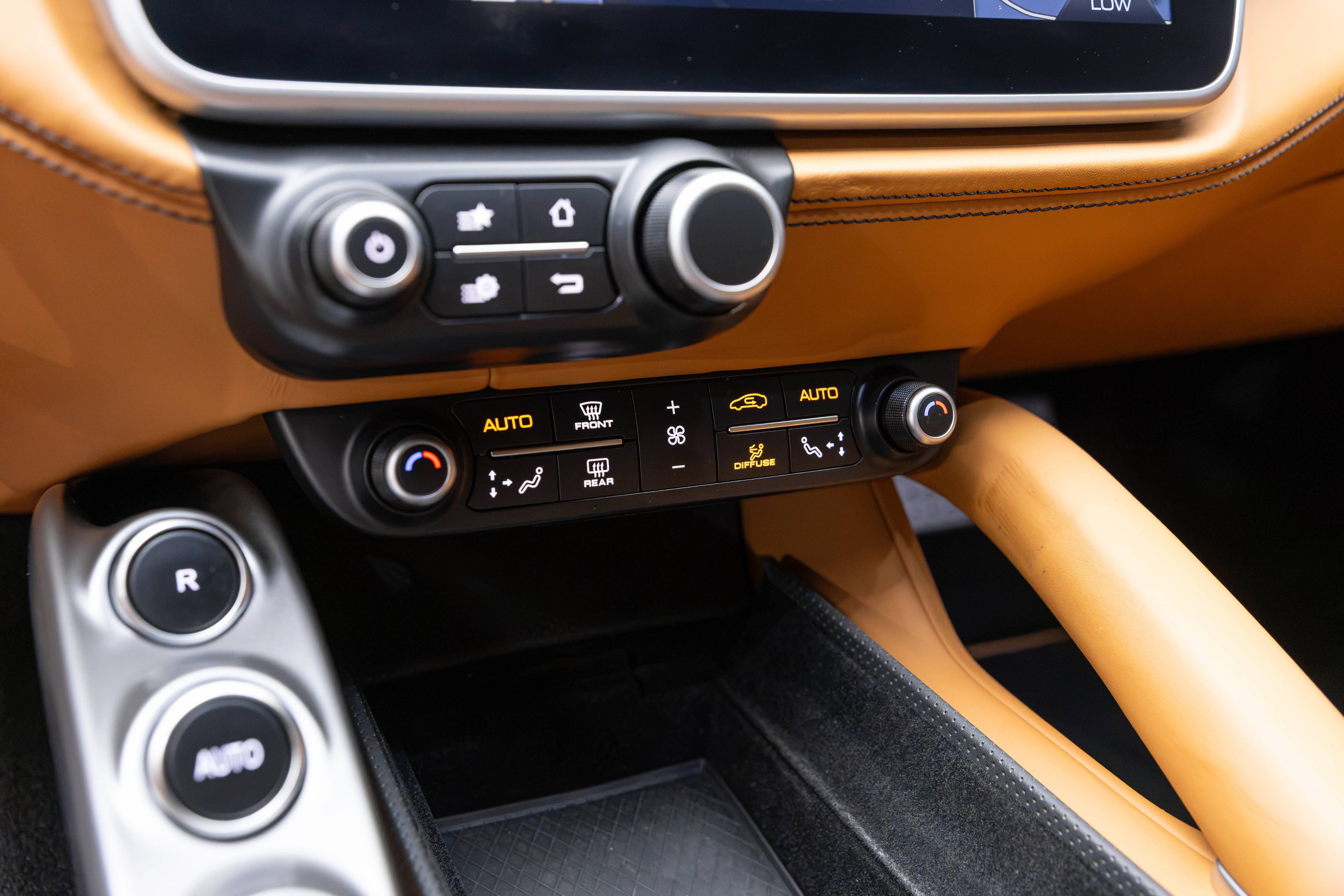 Used 2019 Ferrari GTC4Lusso AWD/4WD image 39