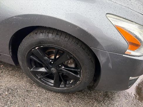 Used 2015 Nissan Altima 2.5 SV w/ Convenience Package FWD image 4