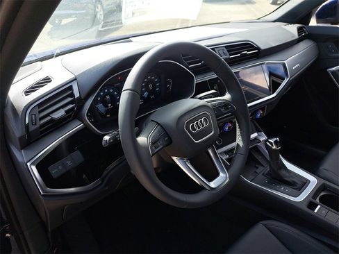 New 2025 Audi Q3 2.0T Premium image 7