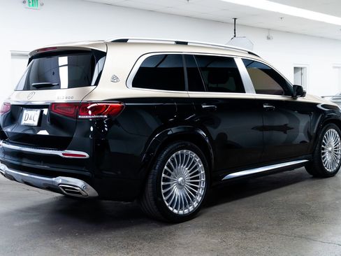 Used 2023 Mercedes-Benz Maybach GLS 600 4MATIC image 6