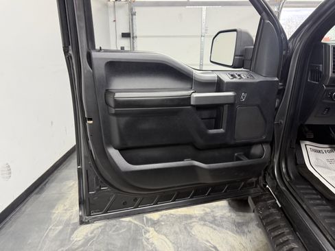 Used 2017 Ford F150 XLT w/ Equipment Group 302A Luxury image 11