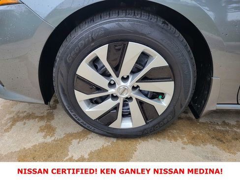 Certified 2020 Nissan Altima 2.5 S FWD image 18
